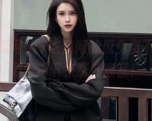 17吃瓜网的瓜免费不断，吃到停不下来眼花撩乱！