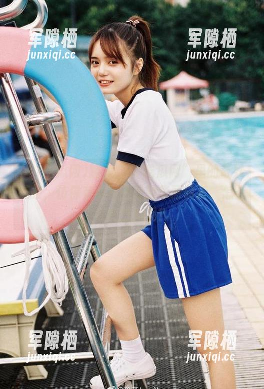 17吃瓜网 踏入“17吃瓜网”里的奇妙链接,仿佛有电视剧般的华丽转折,怎么可能这样呢?