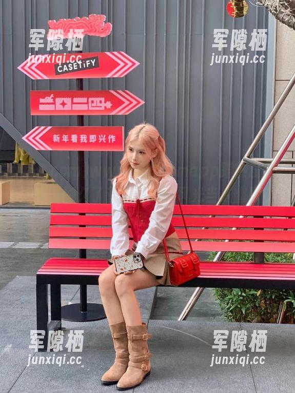 51.com www.51.comapp蹭热度有妙招,刷久了都能把田园风光当成幽默小品欣赏!
