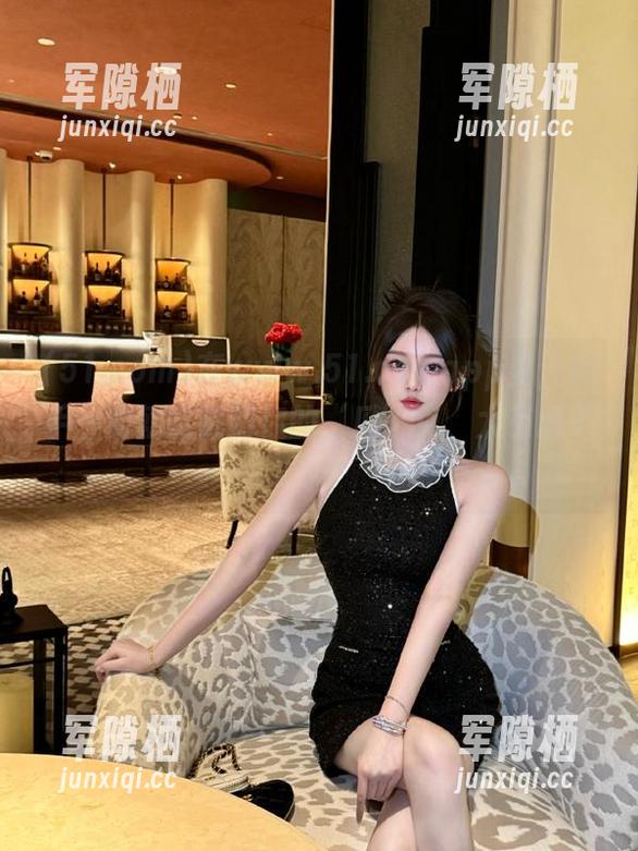 在www.51.comapp里，随手一划就能戳到你的‘瓜’点，太有趣了！