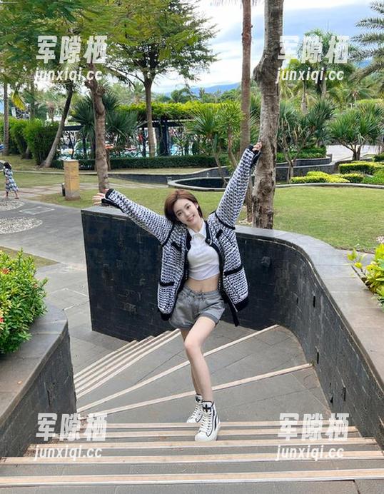 51cg 之前的瓜还没消化,今日吃瓜51cg热门又给我送来了网址链接,扎心啊!