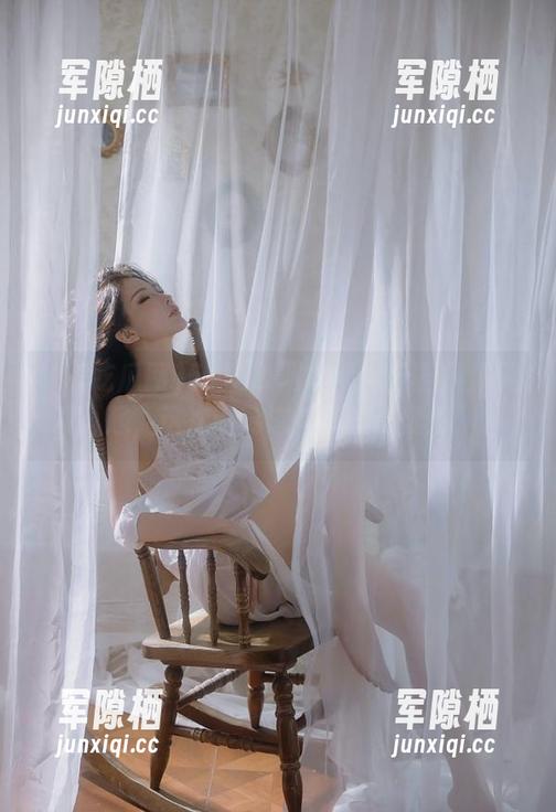 51吃瓜网官网：校园八卦风波再起，这次谁能逃过“如影随形”？