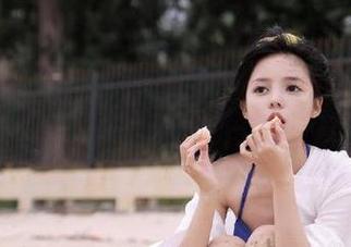 66吃瓜官网：从小吃瓜到大，爆料如同喝水，一口接一口！