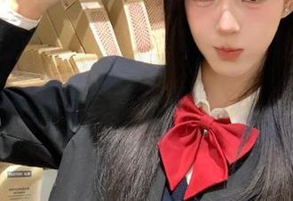 看过718.sx苹果版里的这一切，整个人都浮躁了。
