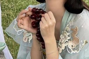 来吧，更新！718吃瓜里的每位网红，都让人有种莫名的亲切感……或者说，稍微不太懂。