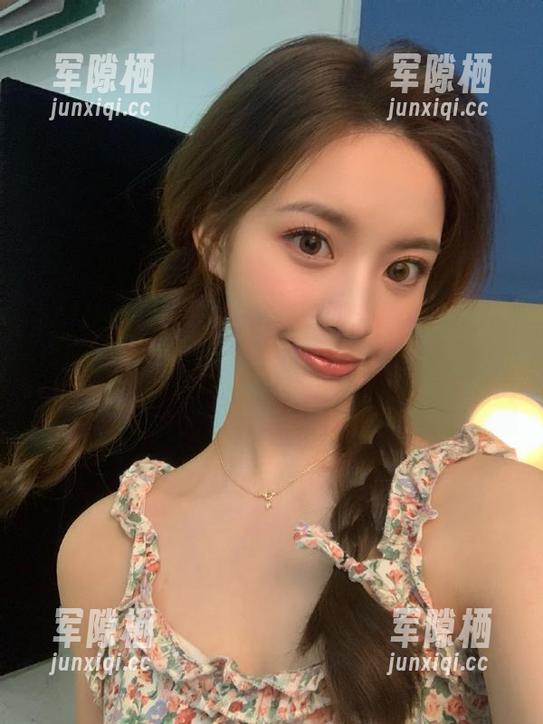 就在刚刚！“718吃瓜”独家资源：网红们崩溃时的样子，其实跟我毫无区别。