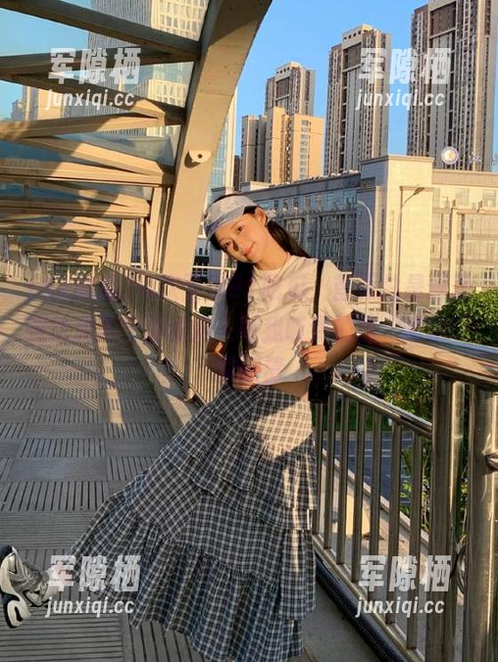 91吃瓜 每次登录91吃瓜,首页总是像是在给我吃宁静的瓜…可我听到的是“嘈杂”的剧情