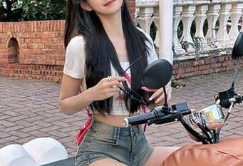 九一吃瓜网首页，像个不停翻滚的瓜台，来者不拒啊