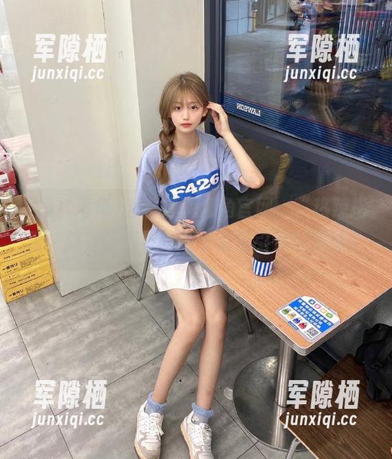 爆料海角 翻看爆料海角官网,“热辣指数”飙升的瓜果,哪个最吸引你的眼球?