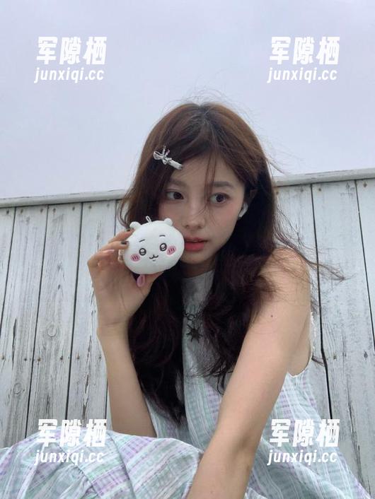 哎呀，“网红吃瓜网51”又更新了，是时候边吃零食边看热闹了，快来湊个热闹。