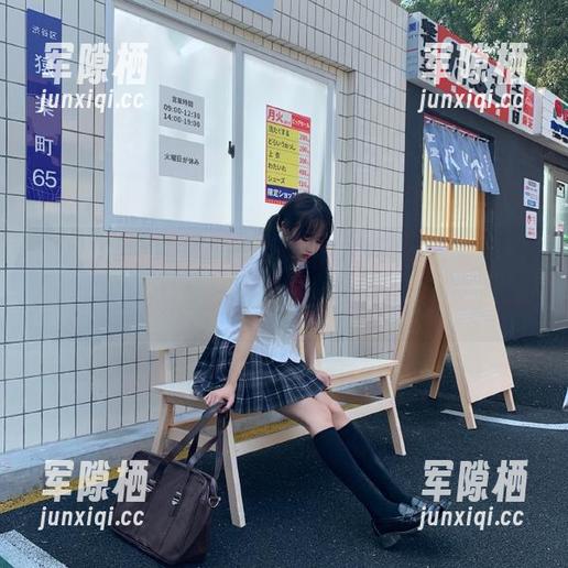 黑哥冲料首页，凌晨两点还有新鲜内容，是真爱吗？