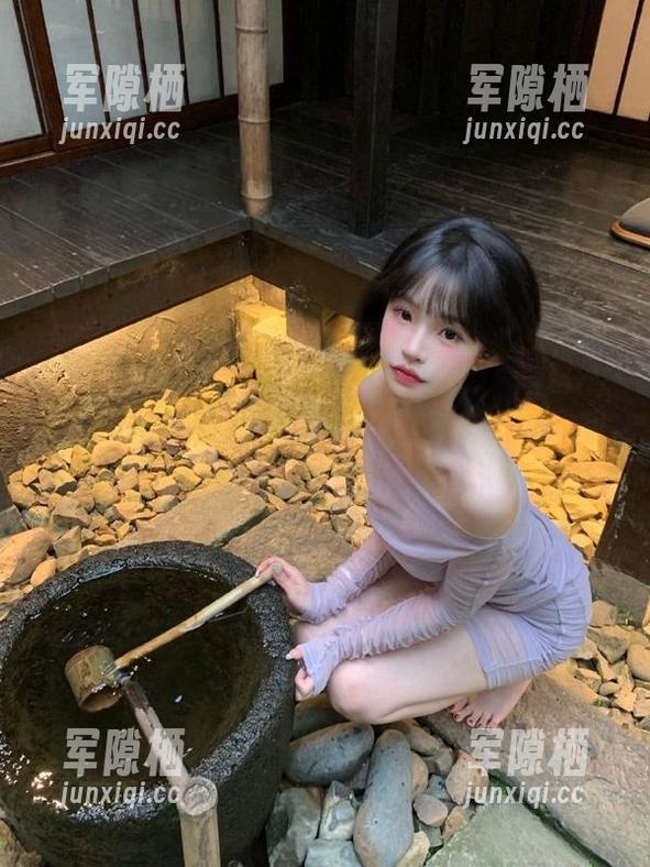 每次观看tttzzz04黑料不打烊官网，心里总有个小声音在嘀咕：我也是个不正经的观察者。
