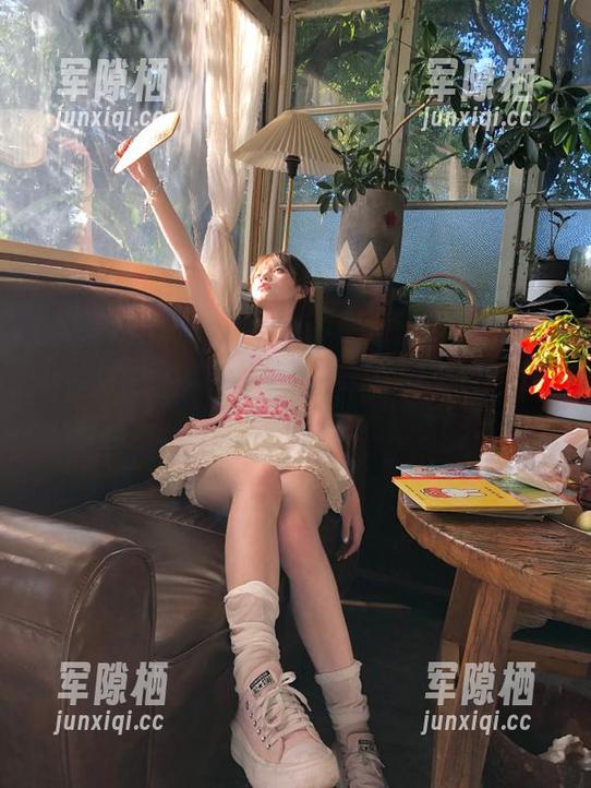 黑料不打烊网页就像夜市的小摊，随时翻新的“美味”