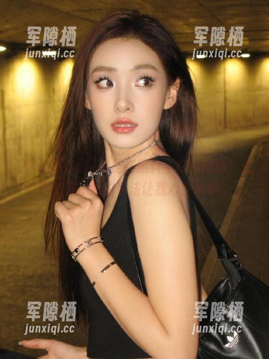 就是在黑料不打烊网站，王者荣耀cos的手法让我心生嫉妒...