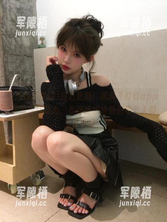 最近更新！黑料不打烊app里的网红动态，看得我想给他们每个人都发条节操！