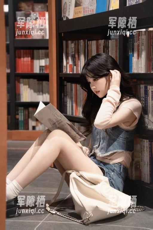从“黑料正能量”网站拿的邀请码，比明星八卦还好玩！