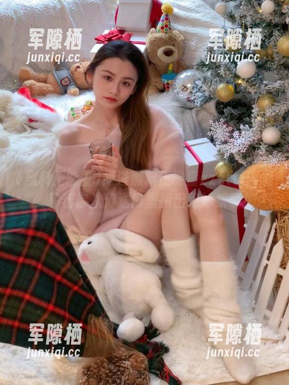 黑料正能量 闯进黑料正能量zzzttt网址,等着你从传送门里捞出绝妙乐事!