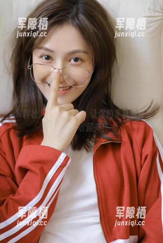 下载黑料社，让你的手机免费变身八卦收藏夹！