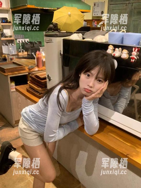 黑料社在线绞尽脑汁，深夜谁会忍住不发糖？