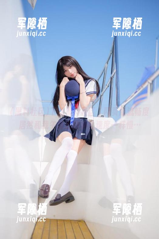 下载黑料社区，网页版流畅度居然和我午饭后的消化速度一样慢…